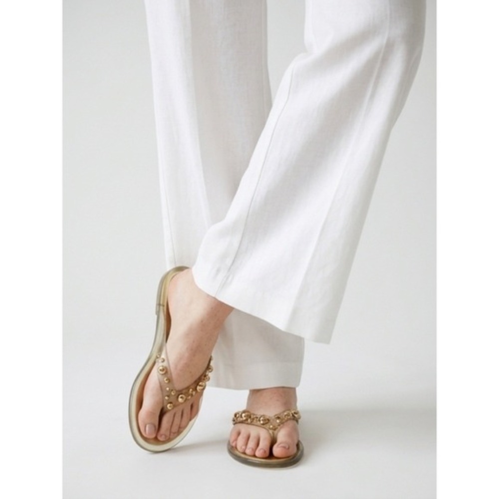 Stuart Weitzman Gold Flip Flops‎ Size 9